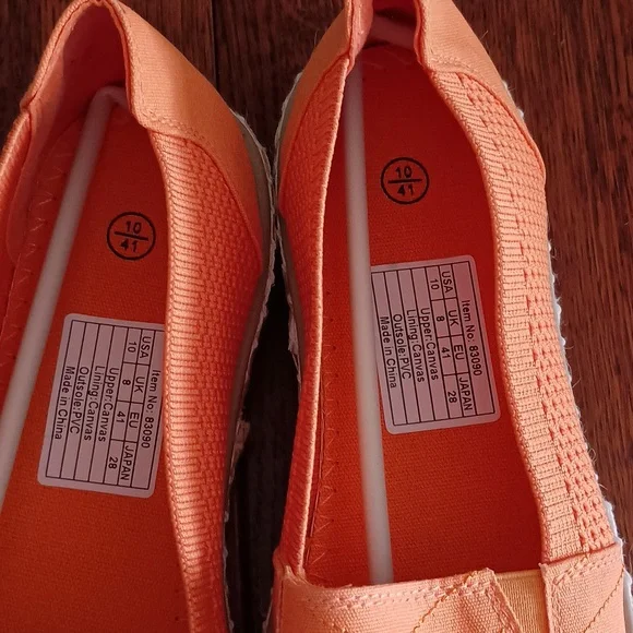 NWT Woman's Slip-On Espadrilles Canvas Flats - Picture 4 of 6